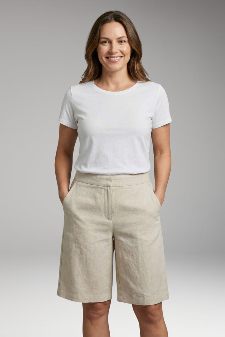 Women's Shorts with Elastic Waist and Side Pockets