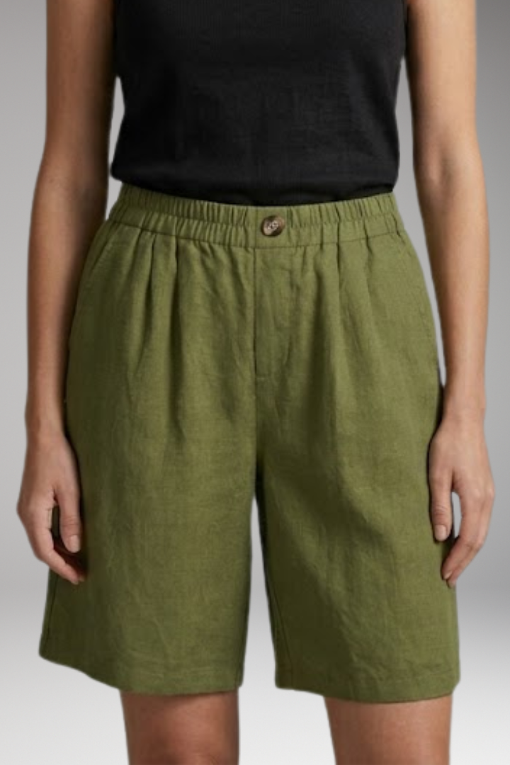 Women's Shorts with Elastic Waist and Side Pockets