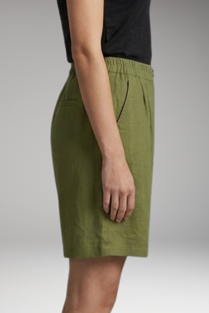 Women's Shorts with Elastic Waist and Side Pockets