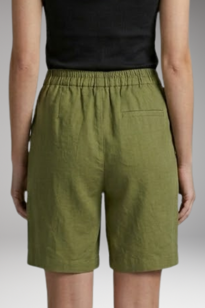Women's Shorts with Elastic Waist and Side Pockets