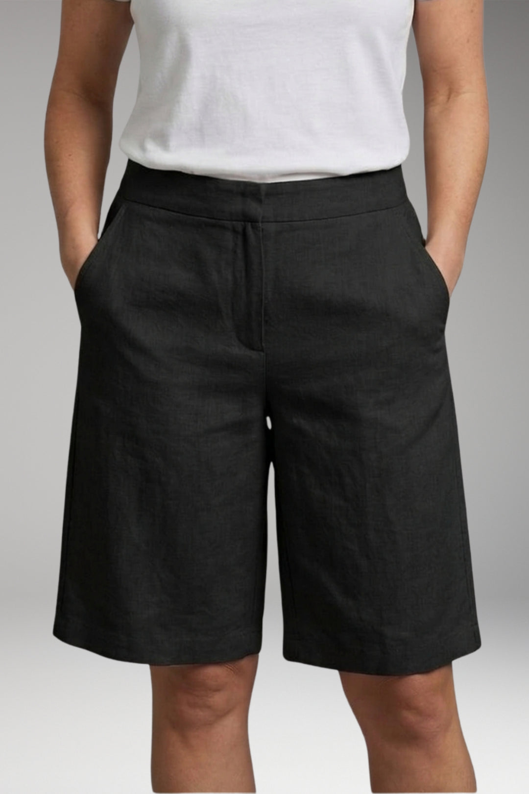 Women's Shorts with Elastic Waist and Side Pockets