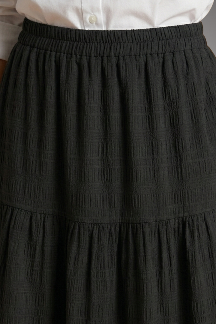Women's Skirt with Tiered Layers and Elastic Waist