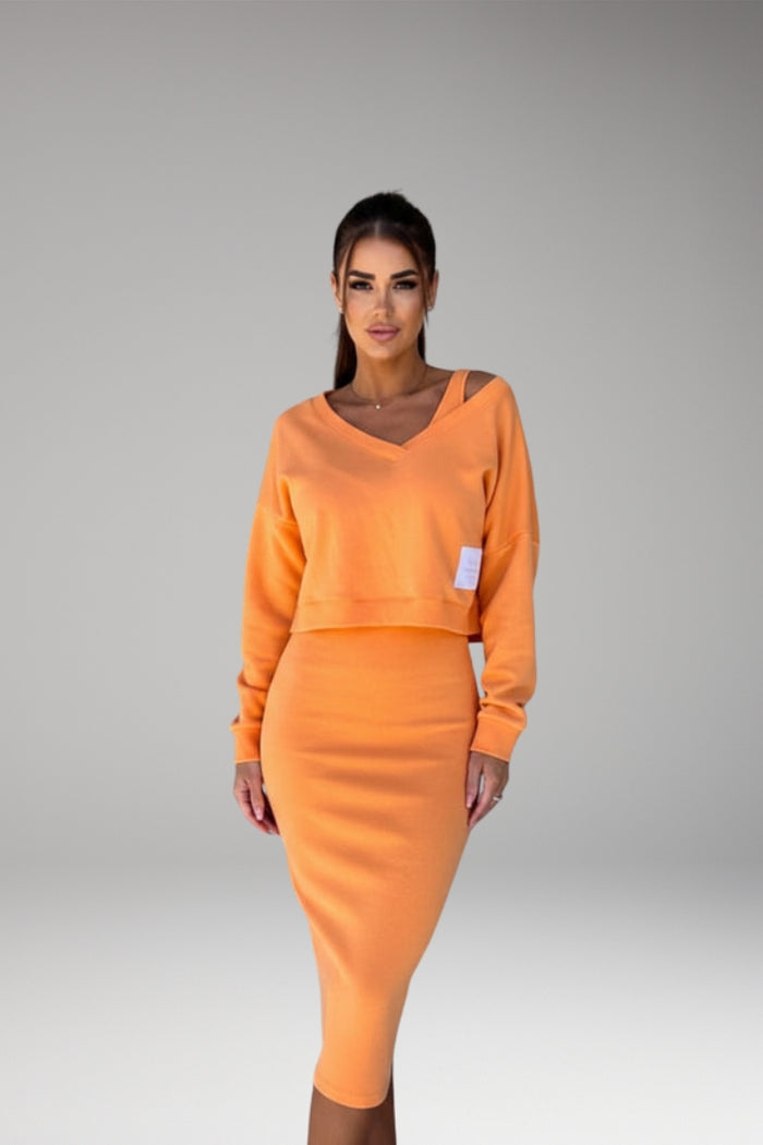 Women's Sweatshirt Dress Set with Fitted Midi Dress and Modern Sweatshirt