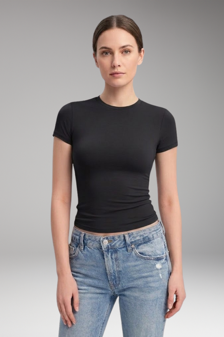 Women's T'Shirt with Round Neck and Fitted Cut