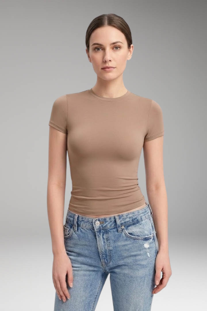 Women's T'Shirt with Round Neck and Fitted Cut