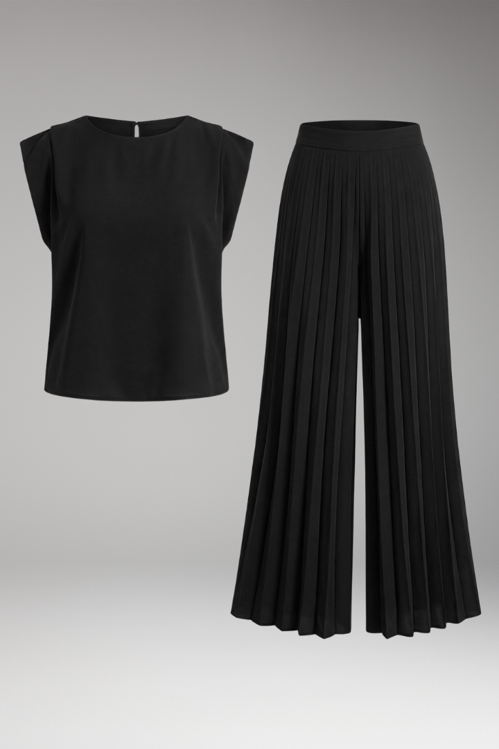 Women's Two-Piece Set with Pleated Trousers and Flattering Fit