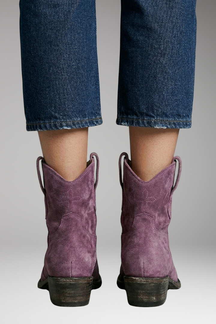 Women's Vintage Western Ankle Boots with Chic Cowboy Silhouette