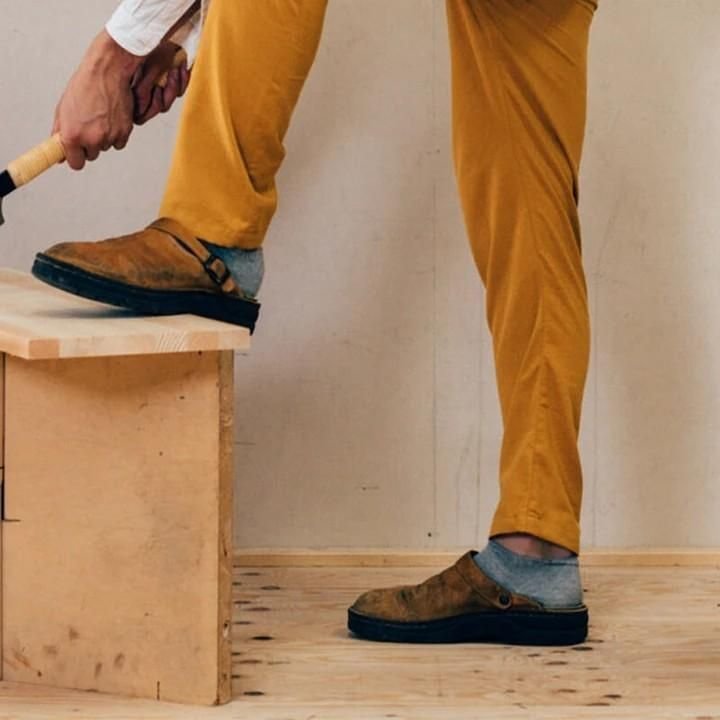 Men's Clogs with Adjustable Buckle and Ergonomic Footbed