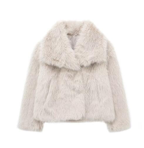 Quinn | Cropped Fluffy Faux Fur Jacket with Wide Lapels